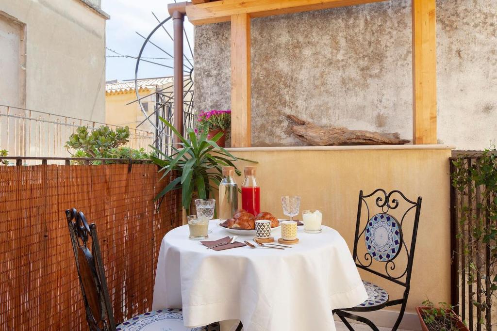 44 Steps - Enjoy Noto room 4