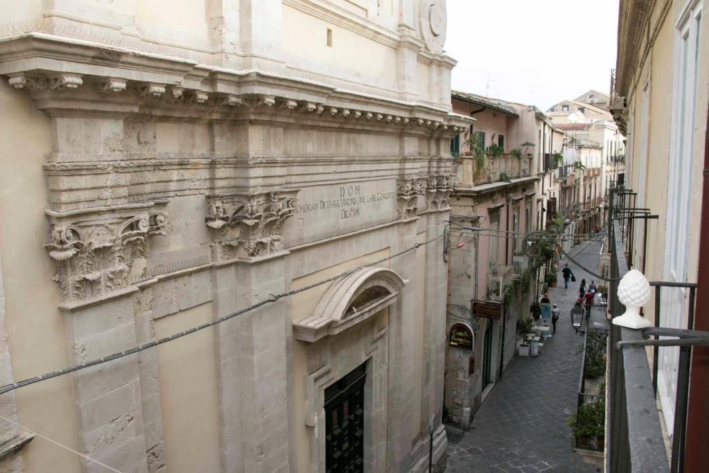 Alagona House room 5