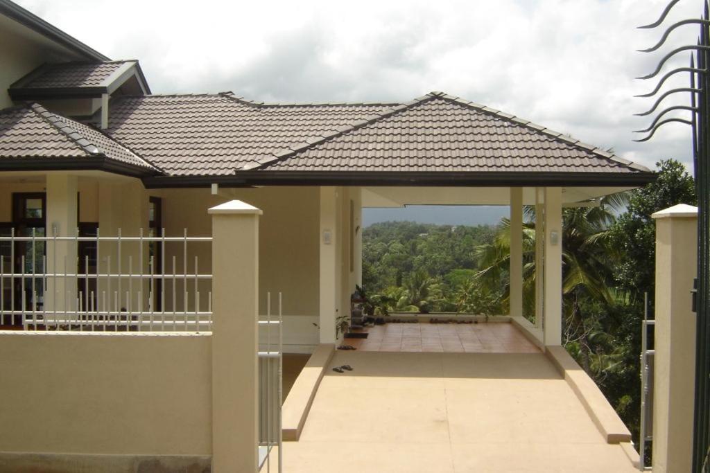 Alpha Homes - Mountain Views room 4