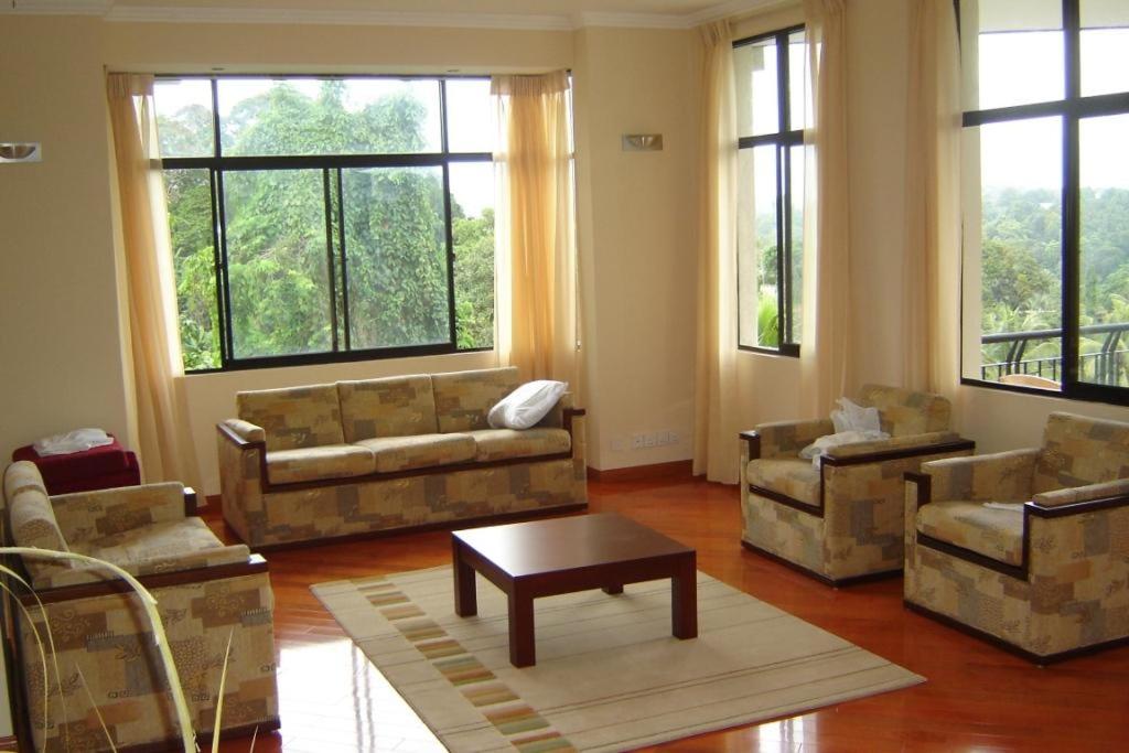 Alpha Homes - Mountain Views room 6