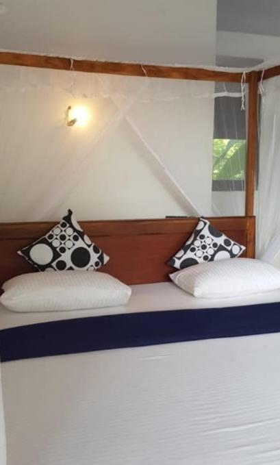 Ama Rest Inn room 5
