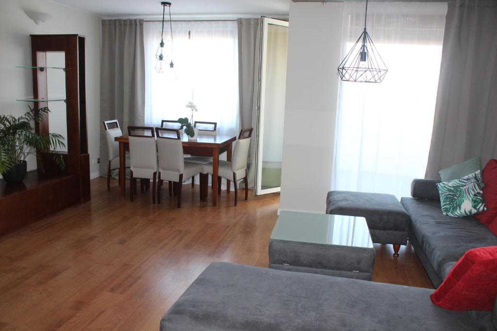 Apartament II room 4