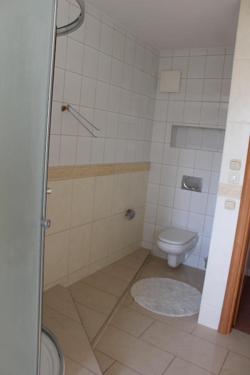 Apartament II room 5