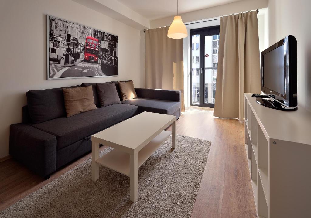 Top Location Aparthotel by Ambiente room 3