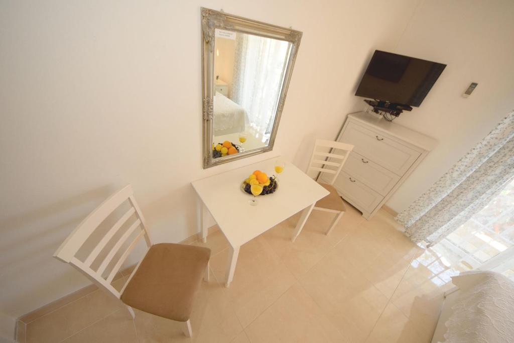 Apartments Cale room 1