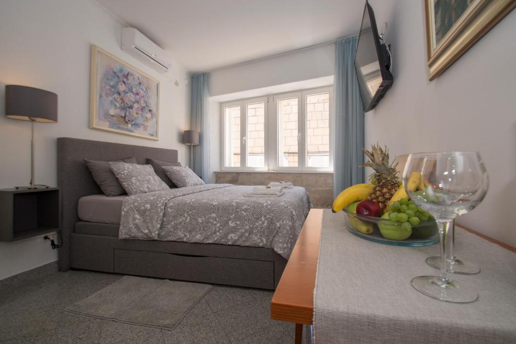 Apartments Galerija room 1
