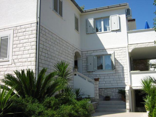 Apartments Sarah room 6