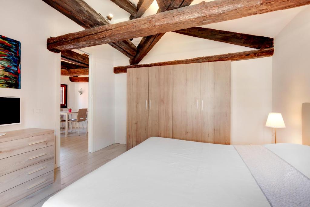 CA'MODERNA room 5