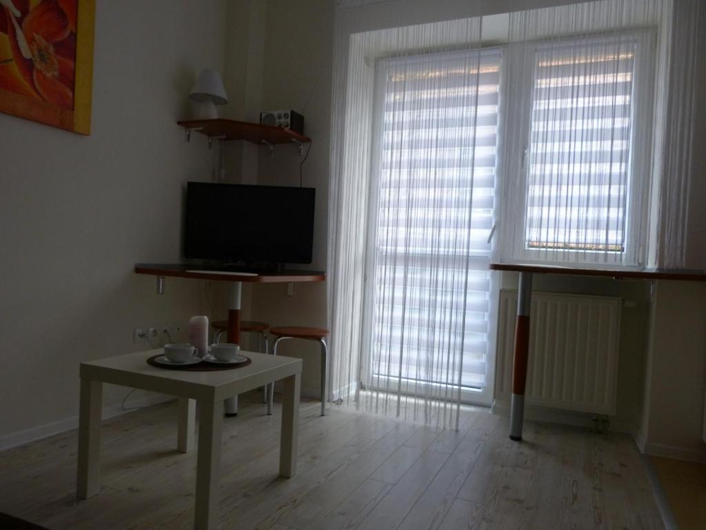 Apartament 210 room 4