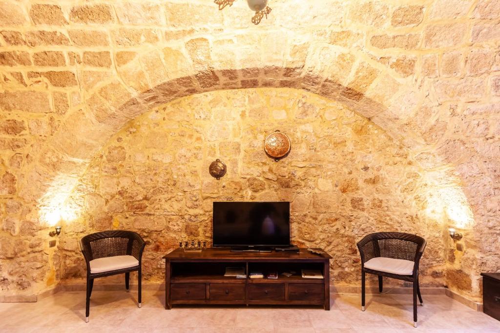 Studio Astero room 1