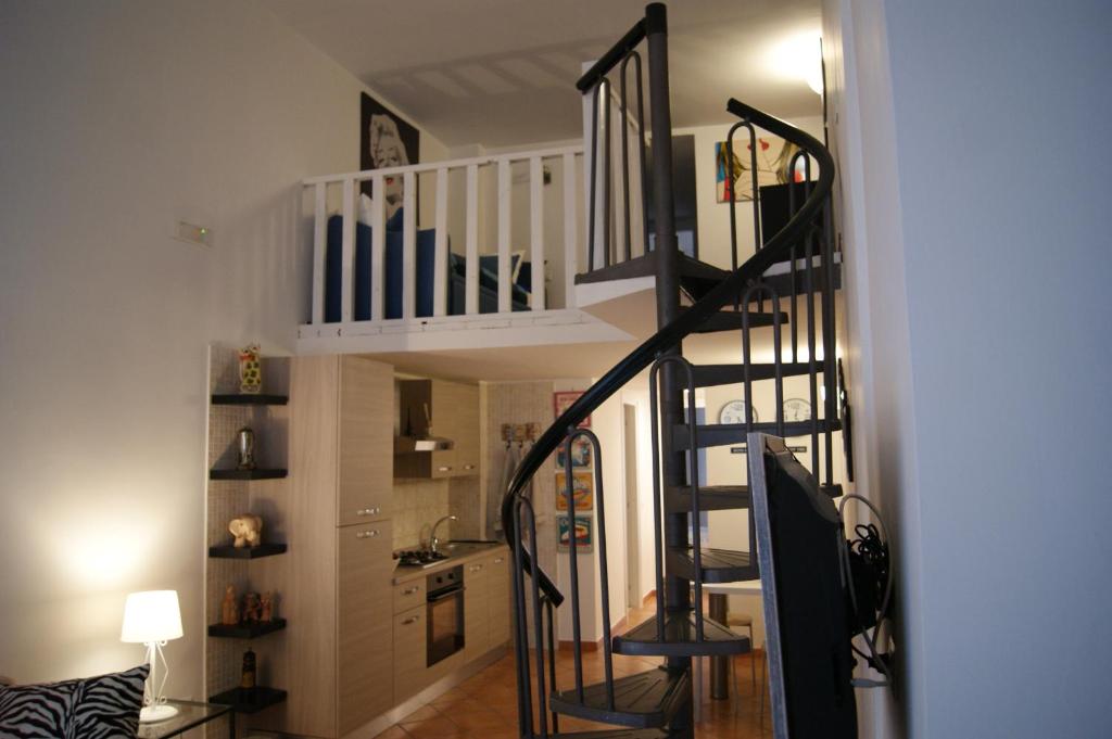 Astoria Suite room 2