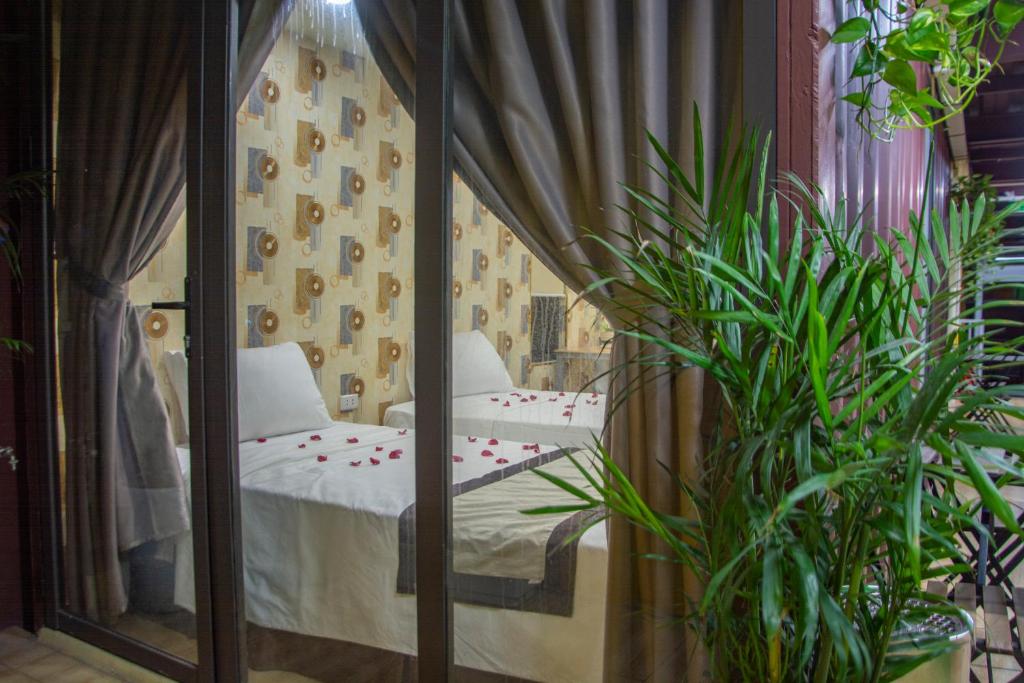 BABYLON HA LONG room 6