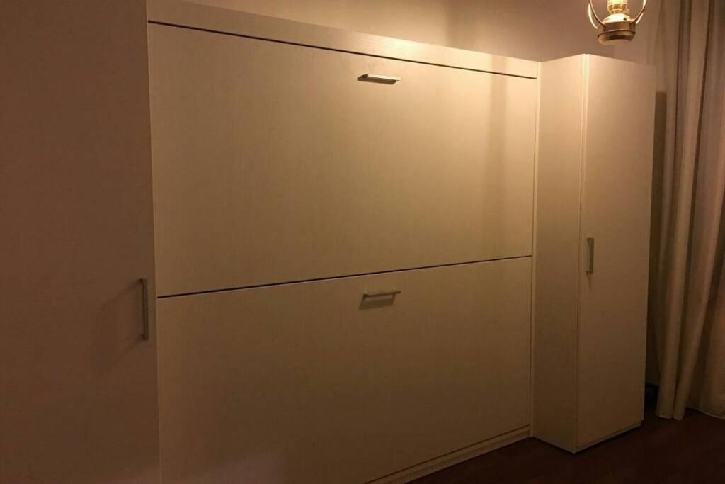 BARTHOUSE5486 room 1