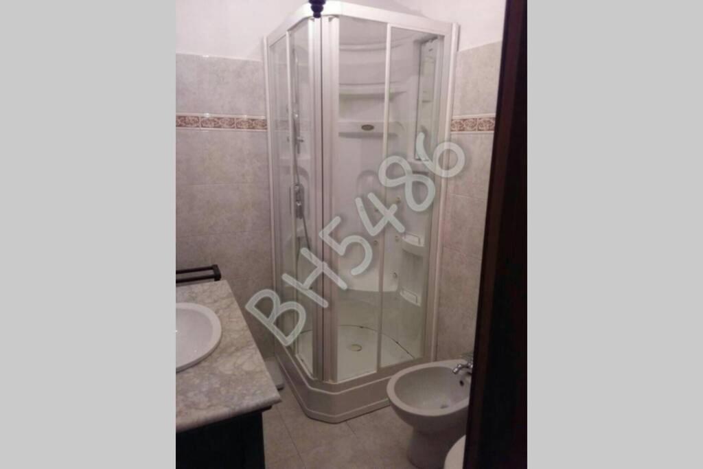 BARTHOUSE5486 room 2