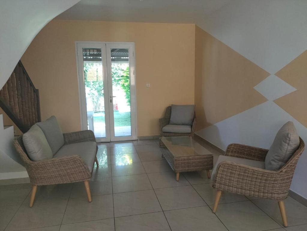 Petite maison à 12mn du bassin de Manapany room 1