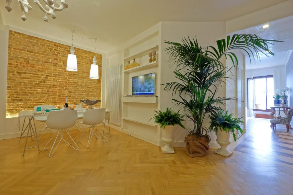 La Grande Bellezza room 5