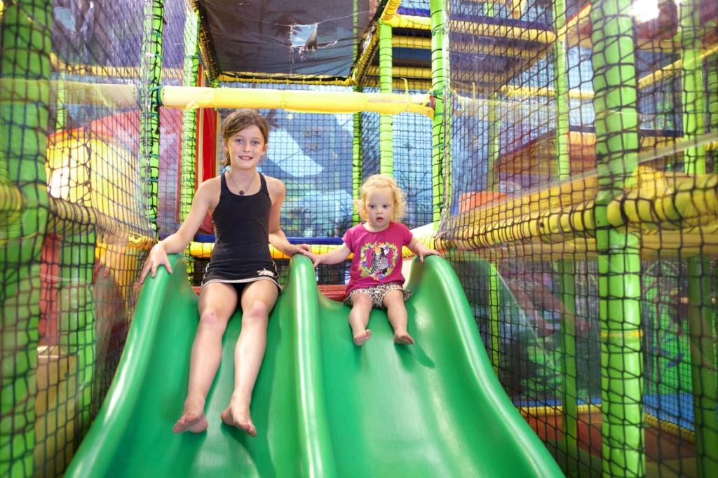 BH Dommeldal Mobile home room 6