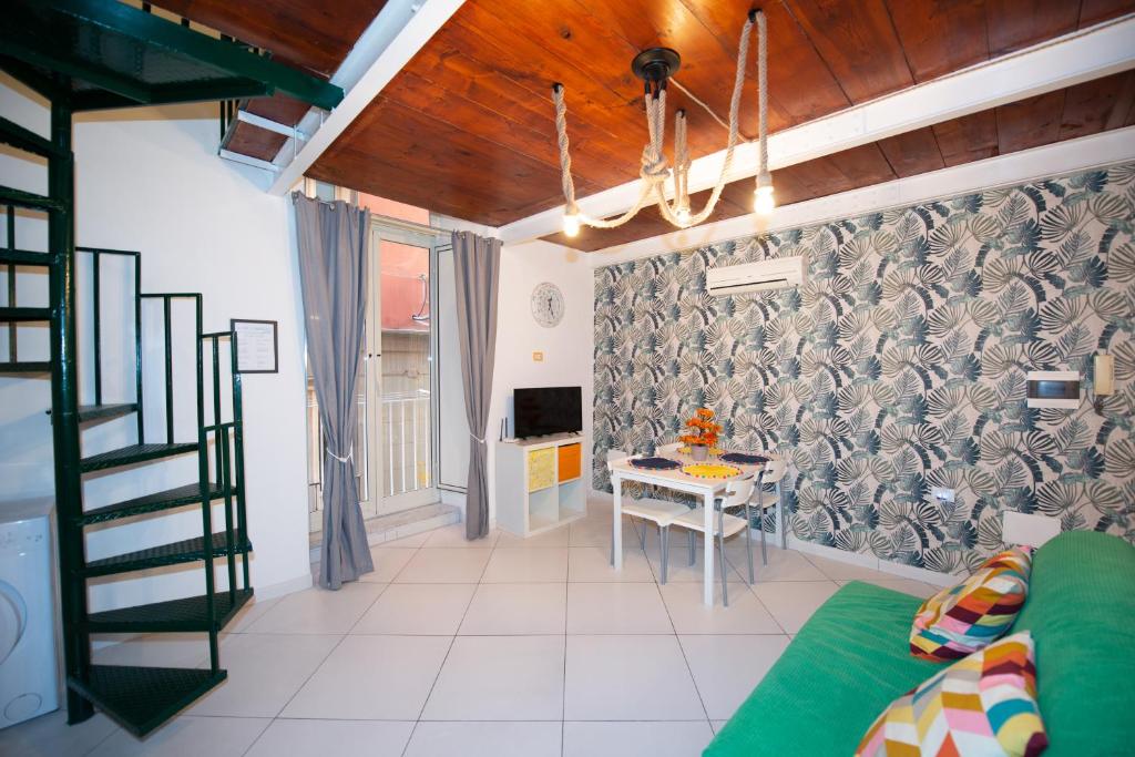 Bianca Napoli Suite room 1