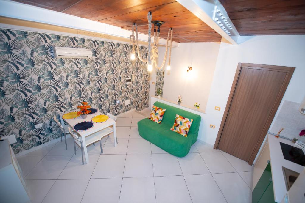 Bianca Napoli Suite room 2