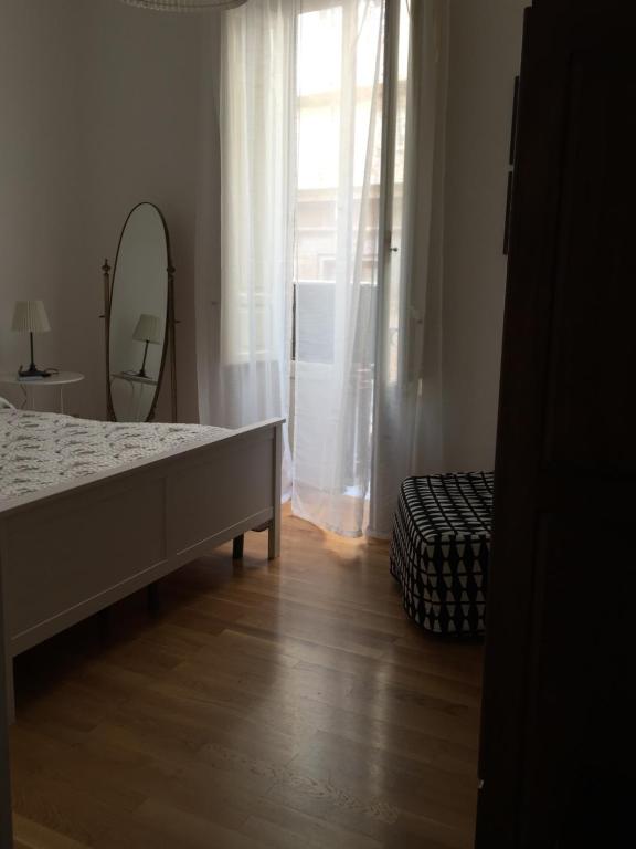 Bijou Apartment room 1