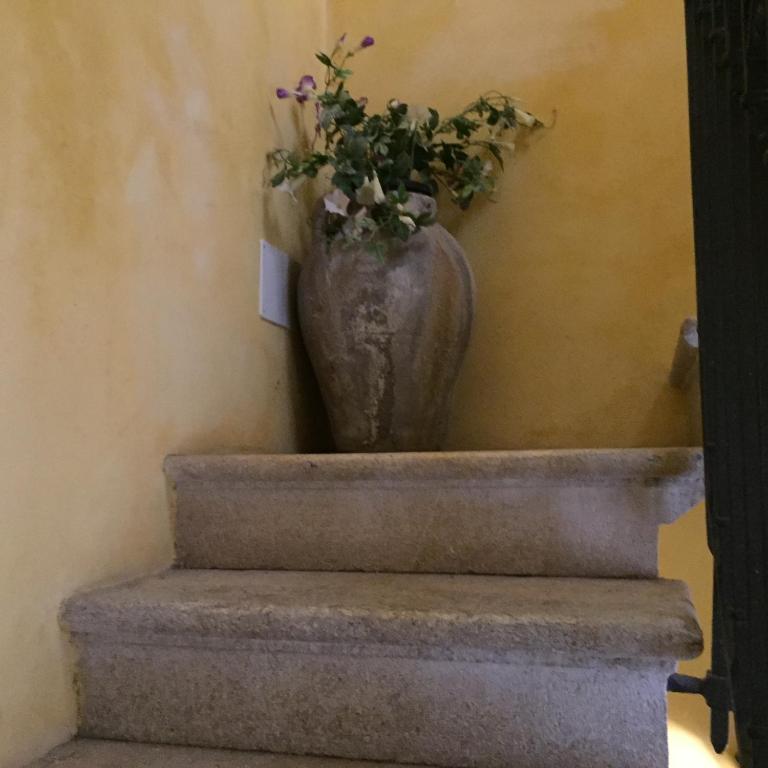 Bijou Apartment room 2