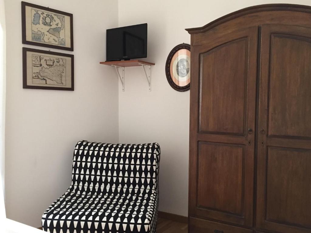 Bijou Apartment room 6