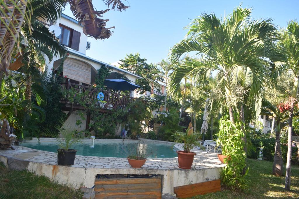 Blue Palms room 3