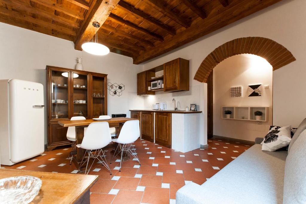 Borgo Pinti Apartment room 1