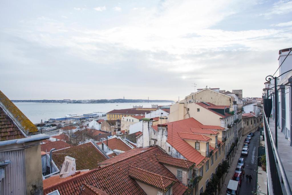 Breathtaking River View in Alfama room 5