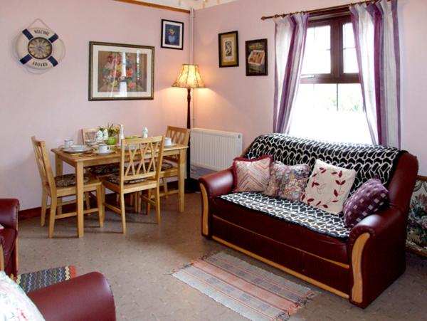 Brendan's Cottage room 2