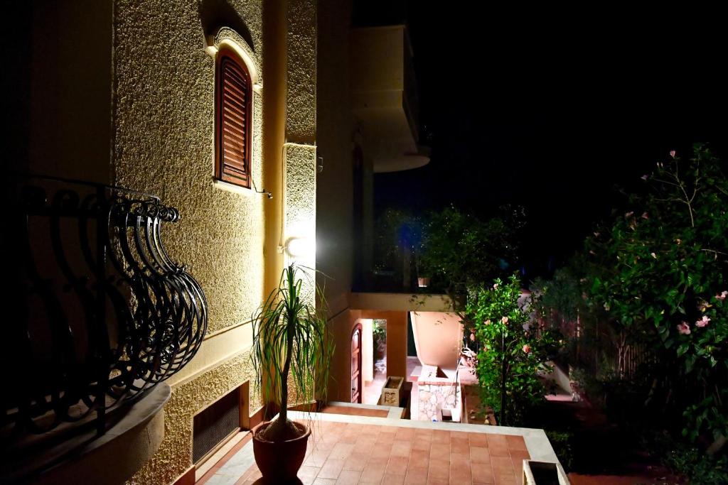 Villa Burgio room 2