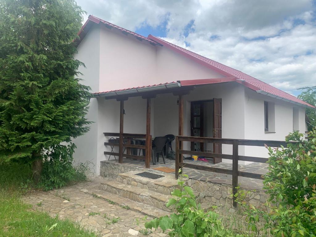 CABANA CU MESTECENI Varatec room 3