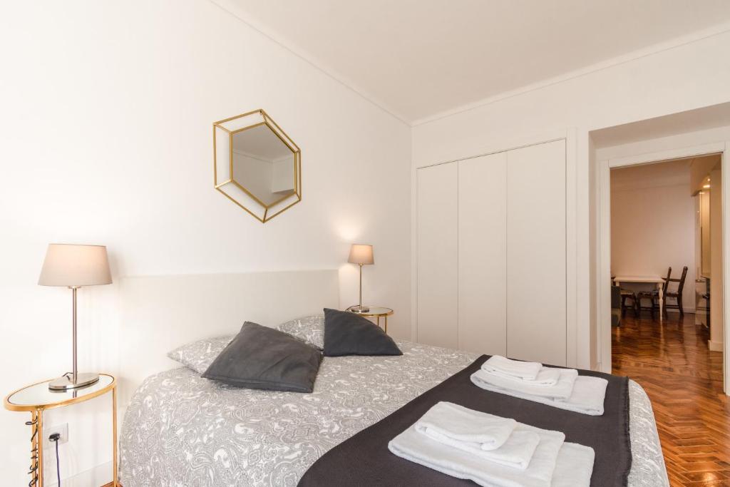 CARMO APARTMENTS room 3