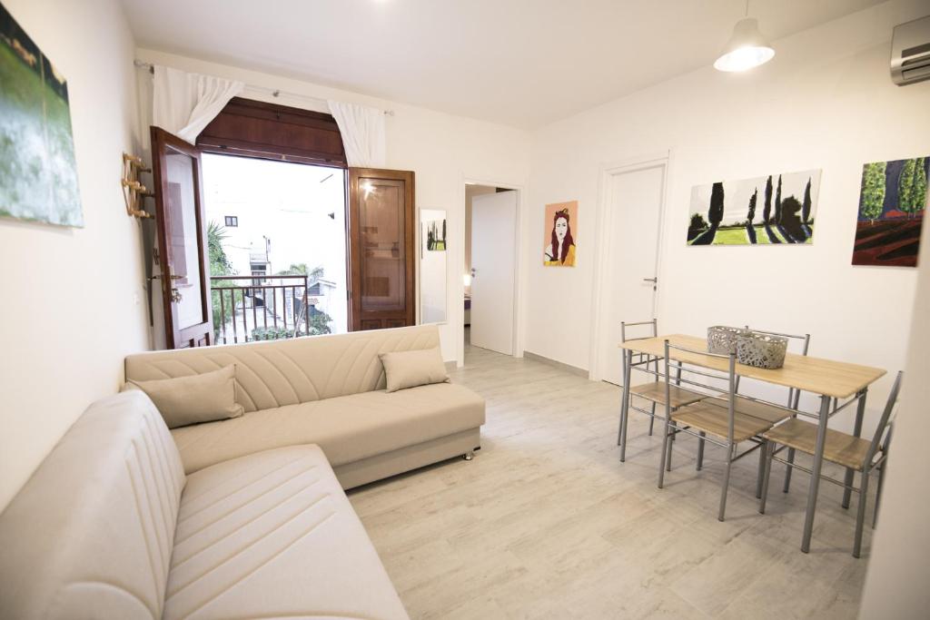 ArtHouse room 6