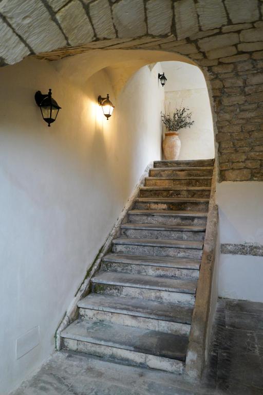 Modica Castle room 4