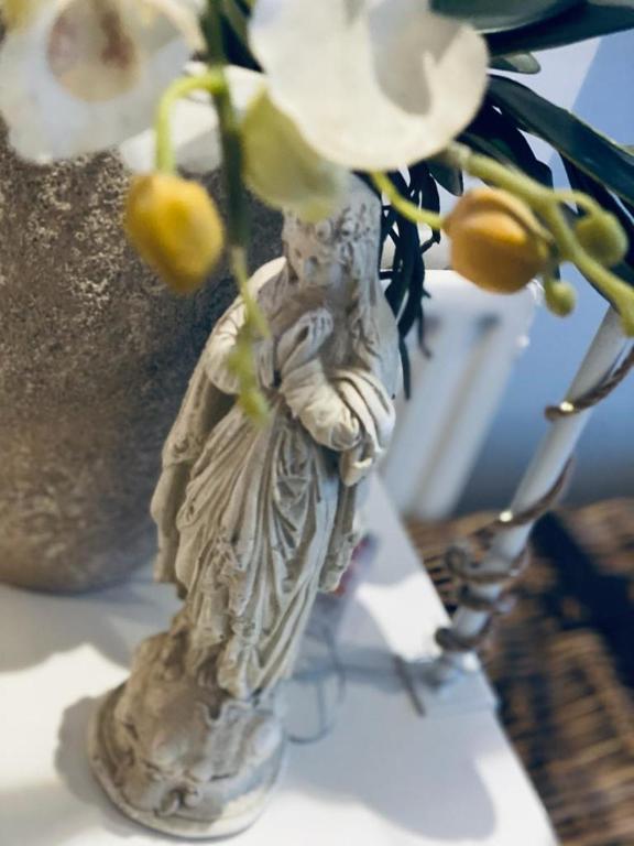 Cavalli's Cottage room 4