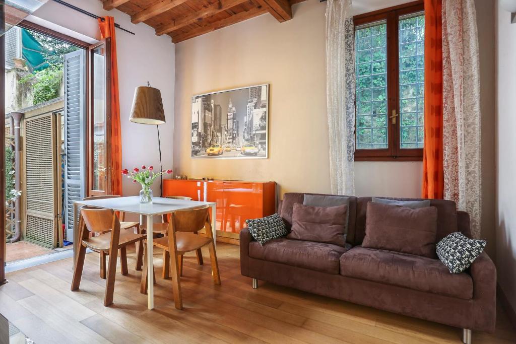 CELLINI Bright & Elegant flat in Florence-hosted by Sweetstay room 1