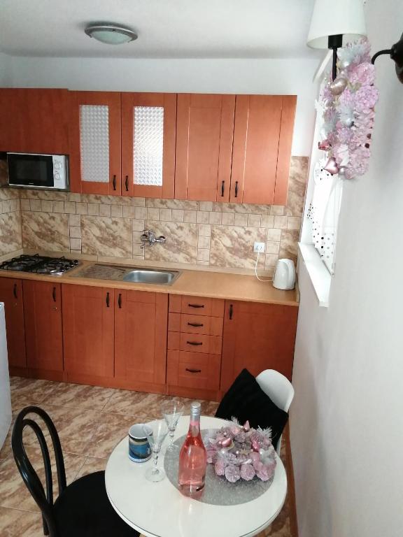 Apart Centrum room 4