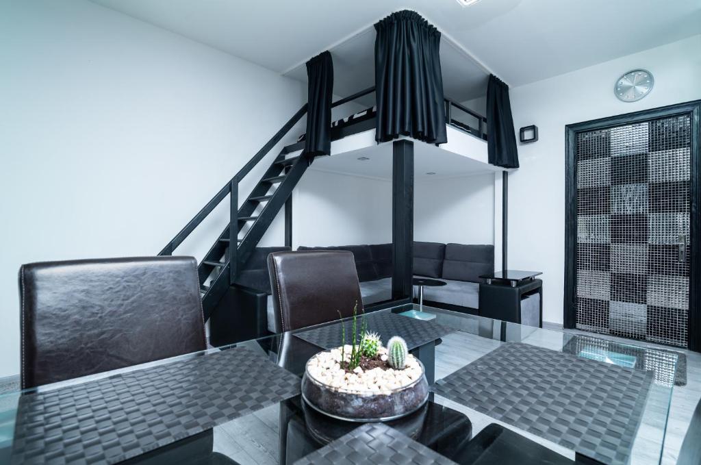 Chanel Chopina room 2