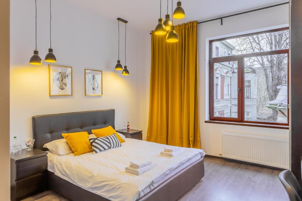 CHÂTEAU: Upscale Suites in Bucharest's Historical Center! room 1