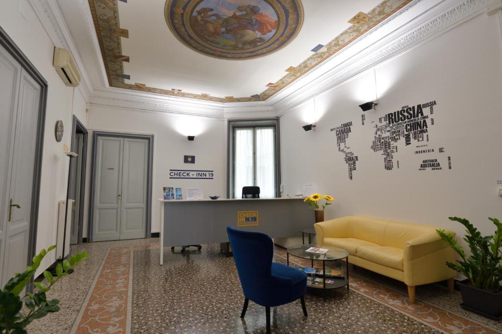 Check-Inn Rooms Genova Centro room 5