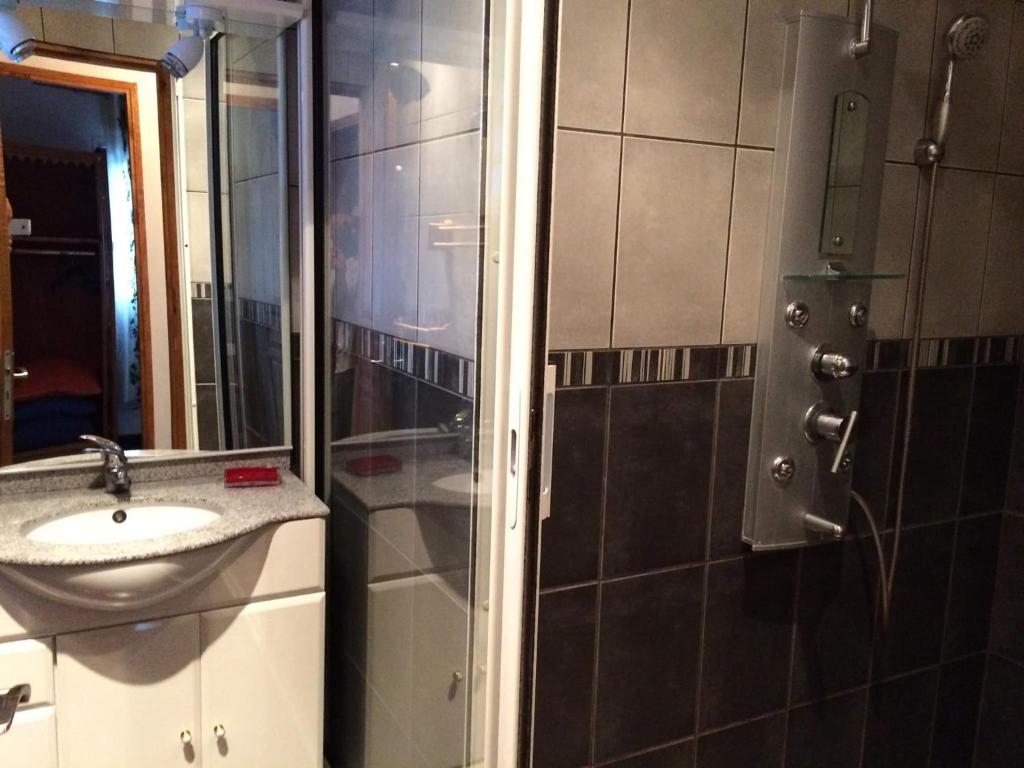 Chez Guy et Josiane room 5