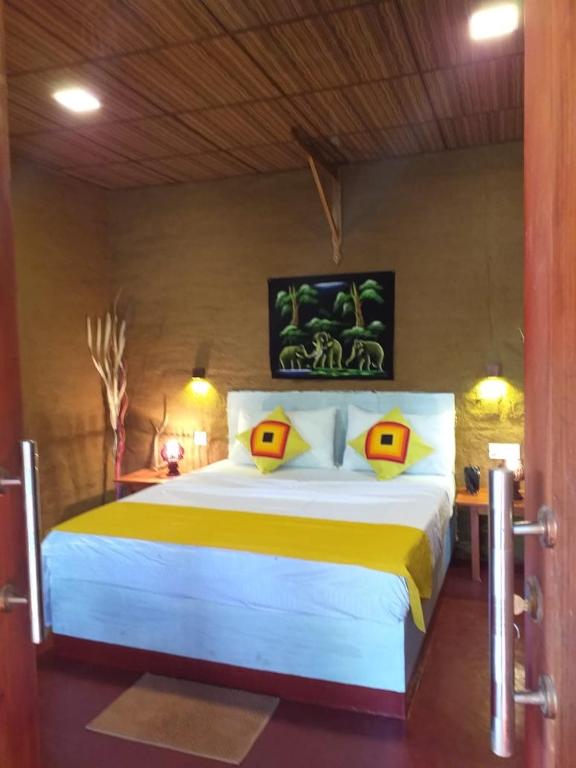 Udawalawe city safari cottage room 1