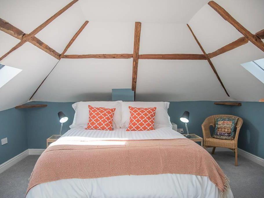 The Coach House room 4