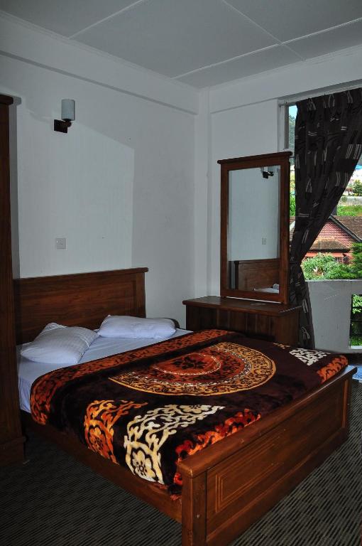 Coolborn Apartment room 3