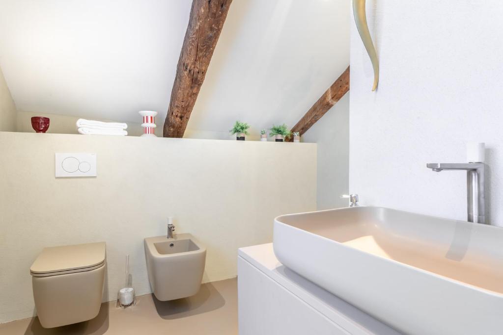 Coral Loft room 6