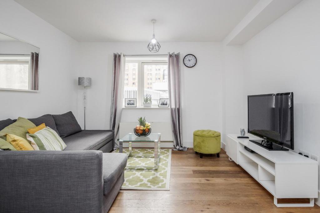 The Heart of Covent Garden, Sleeps 4 room 2