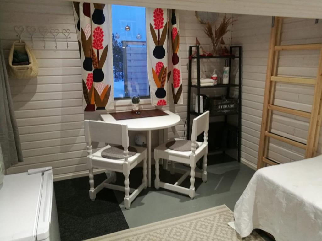 Cozy Cottage room 4