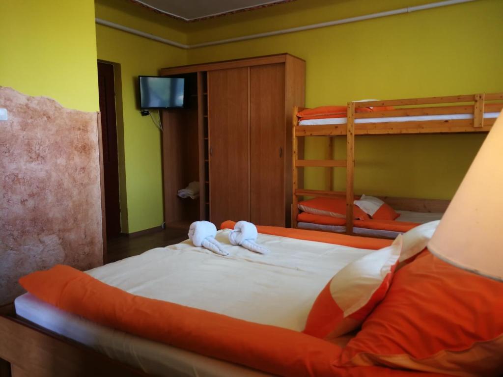 Csigaház Panzió room 6