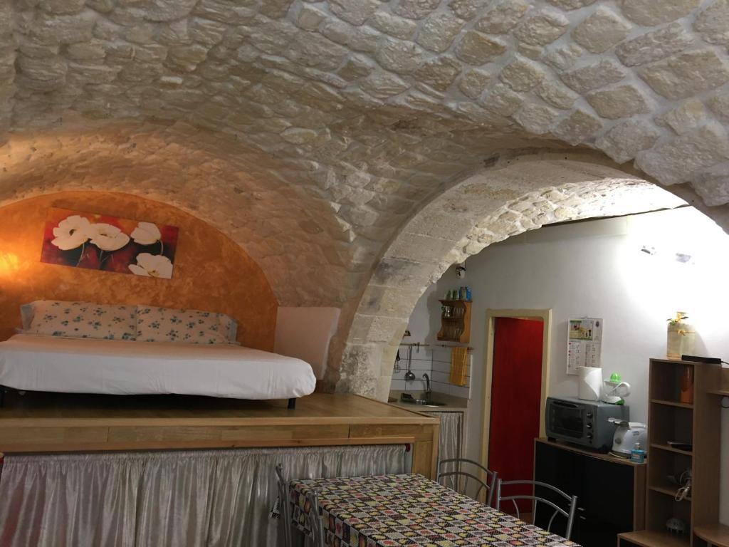 Dammuso Raffaello room 6
